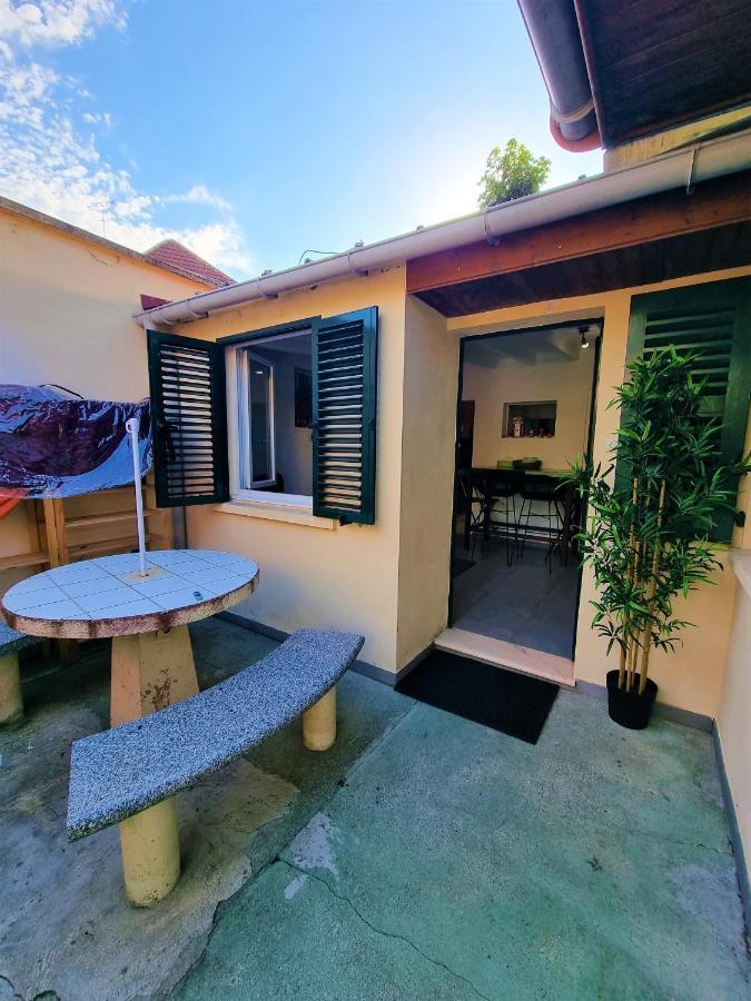 Petite Maison Au Calme Epinay-sur-Seine Exterior photo